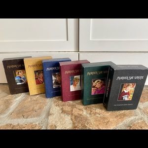 Like new, “Murder, She Wrote” The Complete Seasons 1-6 Boxed Sets 📀